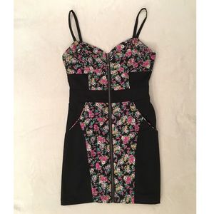 Fitting/stretch GEUSS zip up dress w/ floral print